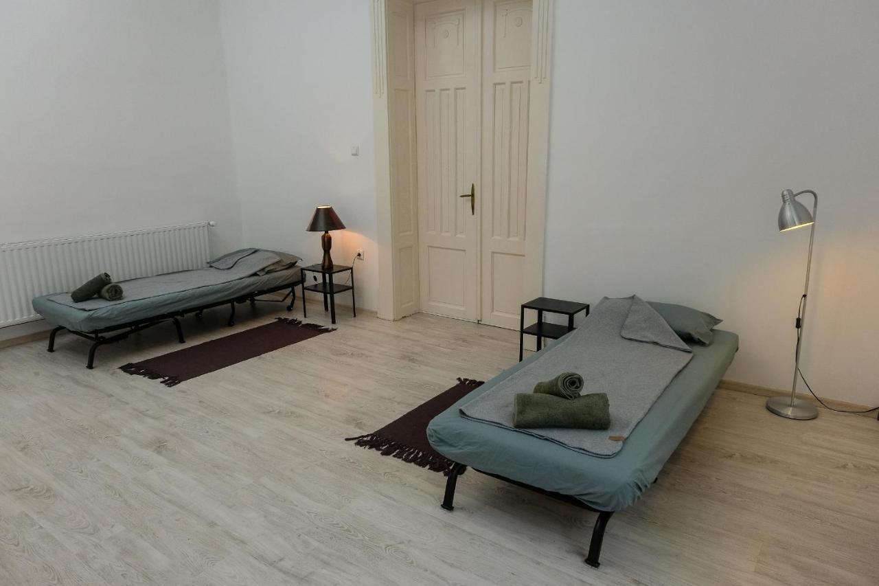 Szorcsik Haz 1913 Apartment Senta Luaran gambar